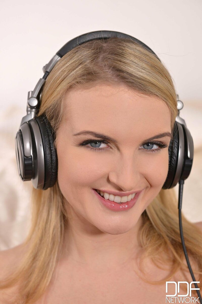 Лариса, 25 лет, 2 размер груди